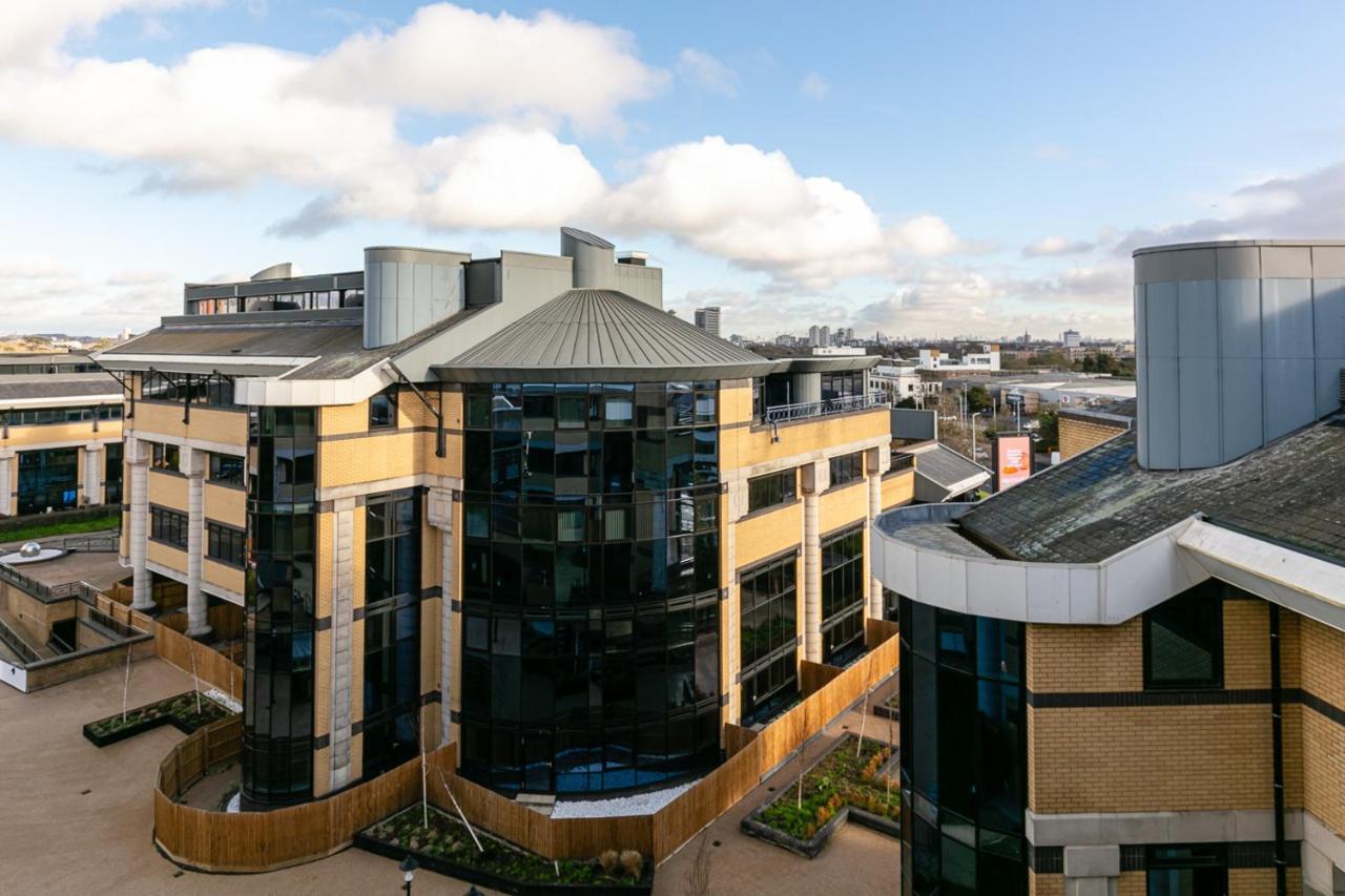 Charles Hope London Brentford Apartment Exterior photo